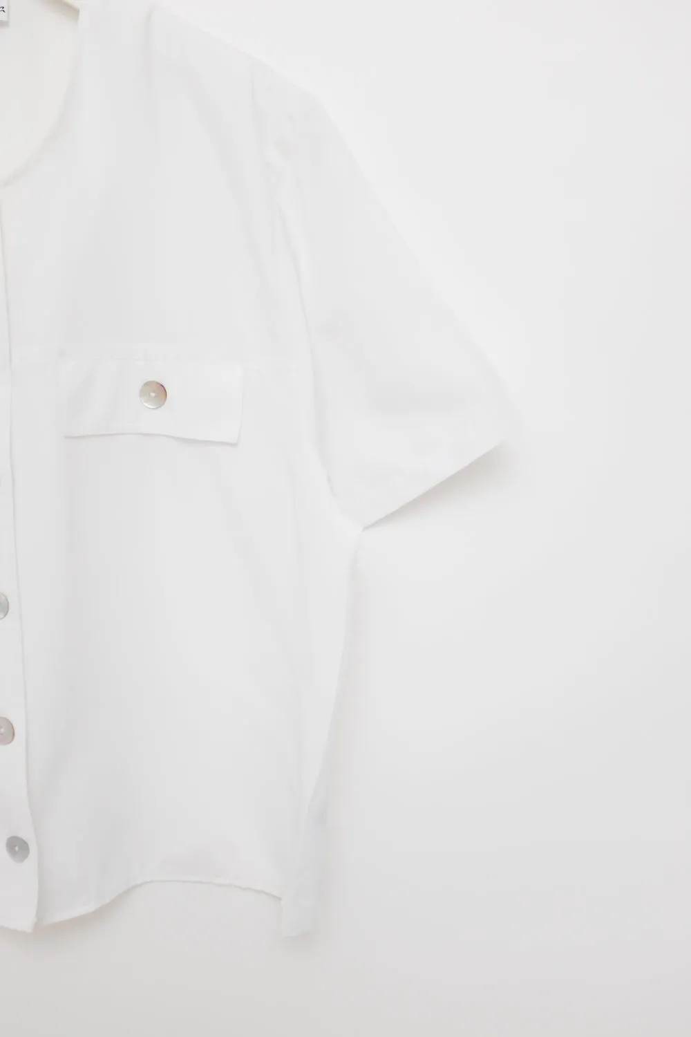 0055_CROP OVERSHIRT WITH MOTHER OF PEARL BUTTONS